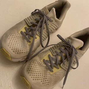 On Cloud Swift Tennis Shoes